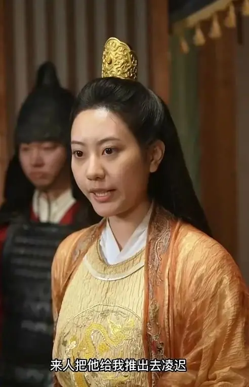 《我在后宫攻略天下》：腹黑女主的逆袭之路，权谋爱情双丰收！