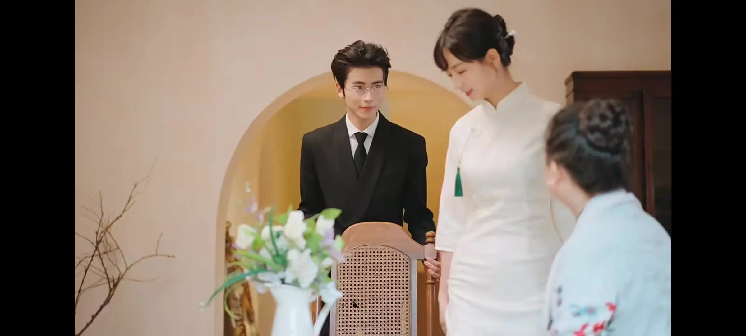 闪婚后总裁沦陷了：表面风平浪静，背后真相竟是人性探讨的血泪史！